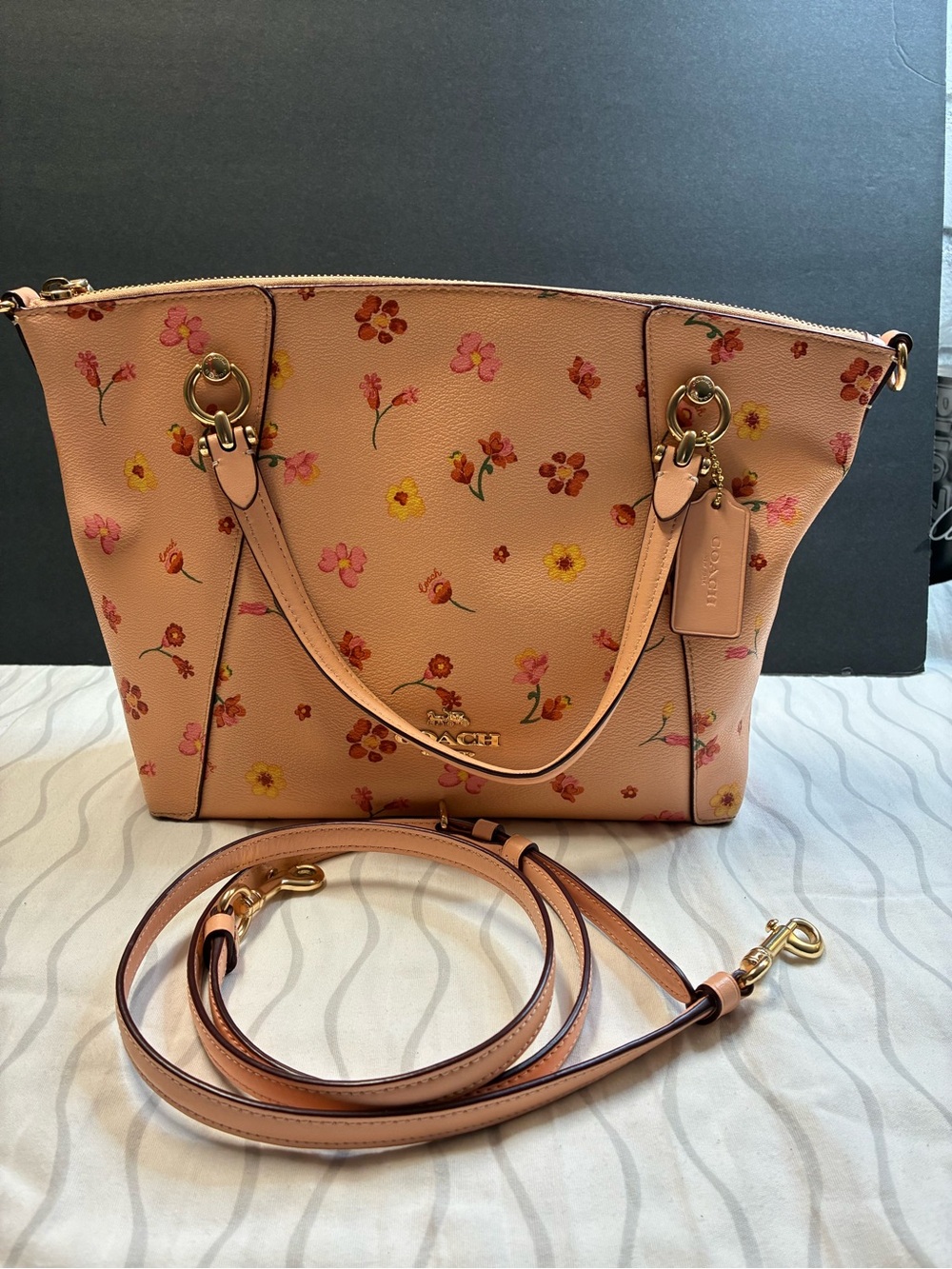 PreOwned Authentic Coach PinkPeach Floral Leather Tote with Removable Strap